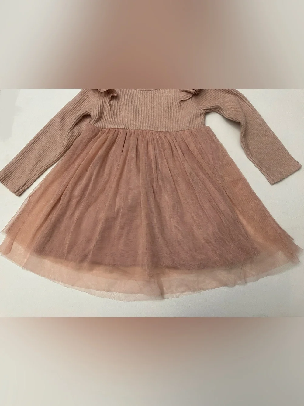 Zara girl’s dress ribbed top, ruffle shoulders, and a tulle skirt.  Size 3-4T.